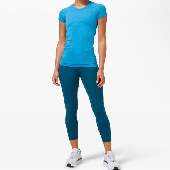 Lululemon Swiftly Tech Short Sleeve 2.0 Turquoise Tide Size 8 - Picture 5 of 12